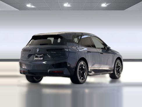 Used 2024 BMW iX xDrive50 w/ Sport Package AWD/4WD image 9