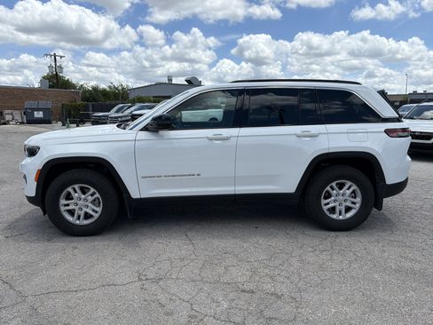 Used 2024 Jeep Grand Cherokee Laredo w/ MOPAR Finishing Package RWD image 6