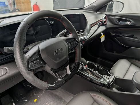 New 2026 Chevrolet Trax RS w/ Sunroof Package image 18