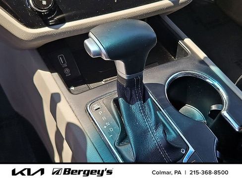Used 2020 Kia Sedona EX FWD image 16