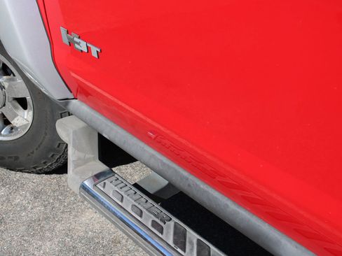 Used 2009 HUMMER H3T Luxury image 29