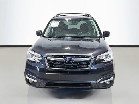 Used 2018 Subaru Forester 2.5i Touring w/ Popular Package #3B AWD/4WD image 2