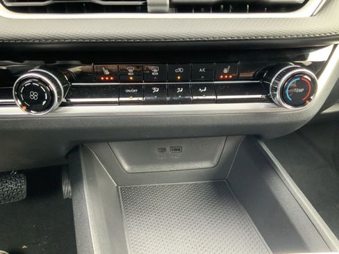 New 2026 Chevrolet Equinox LT image 22