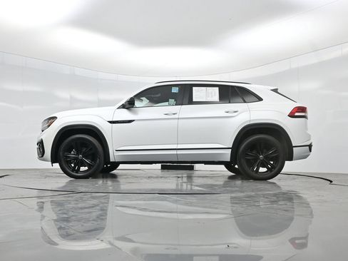 Used 2023 Volkswagen Atlas Cross Sport SEL R-Line AWD/4WD image 57