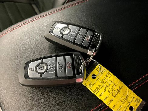 Used 2021 Ford Edge ST-Line image 13