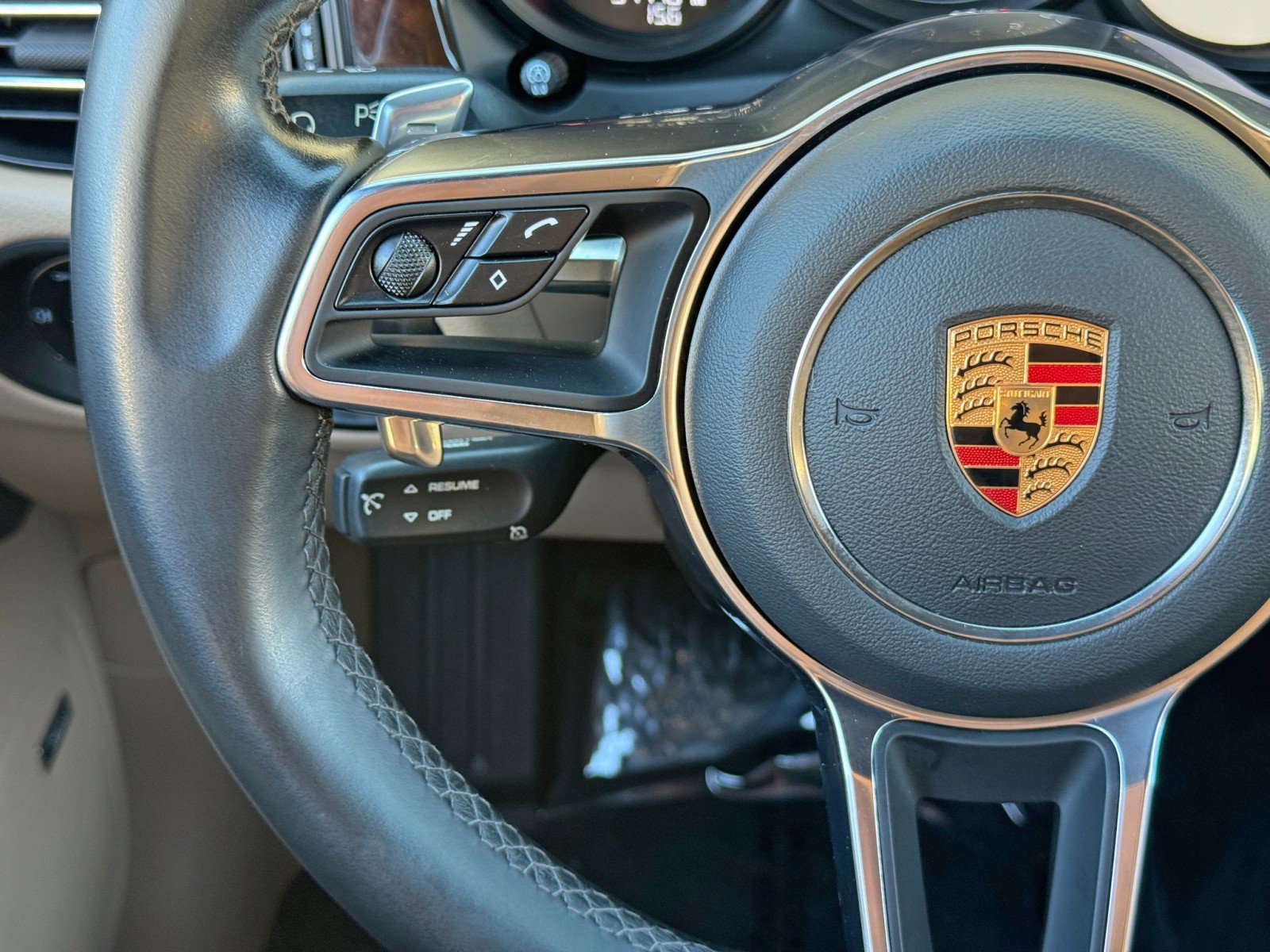 Used 2020 Porsche Macan S AWD/4WD image 23