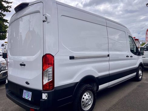 Used 2023 Ford Transit 250 Medium Roof AWD image 3