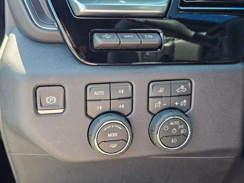 New 2026 Chevrolet Silverado 1500 High Country w/ Midnight Edition AWD/4WD image 25