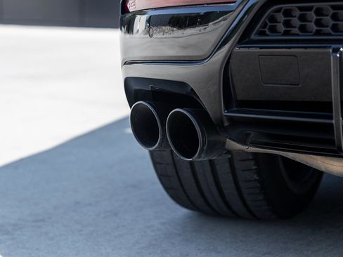 Used 2022 Lamborghini Urus image 13