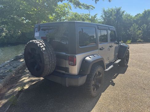Used 2017 Jeep Wrangler Unlimited Sport w/ Quick Order Package 24S AWD/4WD image 5