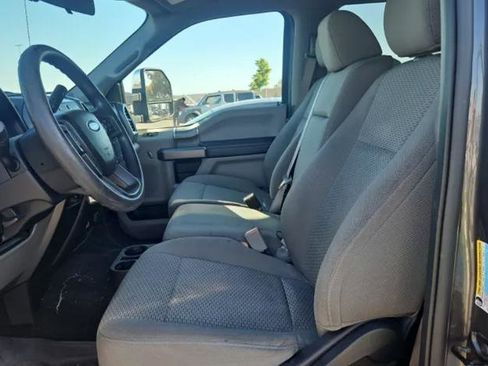 Used 2019 Ford F250 XLT w/ XLT Premium Package AWD/4WD image 7