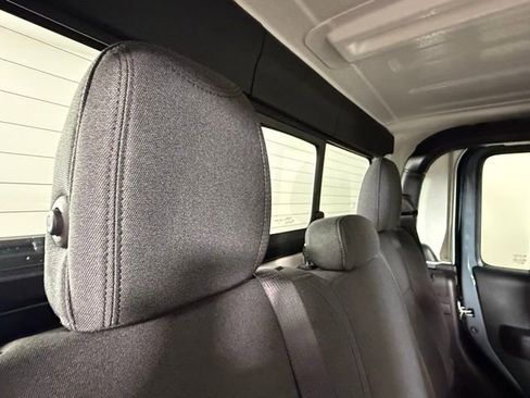 Used 2024 Jeep Gladiator Rubicon w/ Convenience Group image 28