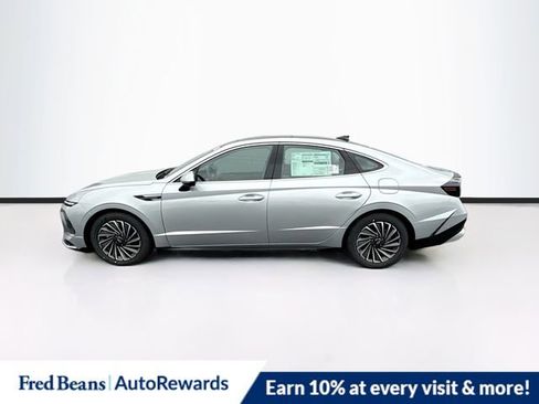 New 2025 Hyundai Sonata Limited FWD image 4