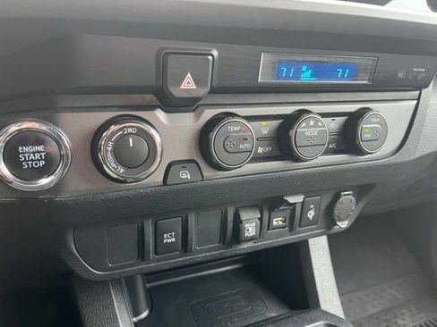 Used 2023 Toyota Tacoma TRD Off-Road AWD/4WD image 18