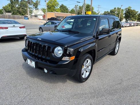 Used 2014 Jeep Patriot Sport w/ Power Value Group FWD image 4