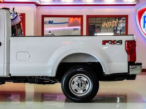 Used 2022 Ford F250 XL w/ STX Appearance Package image 14