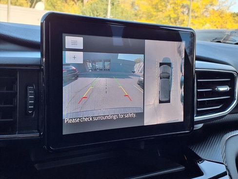 Used 2023 Ford Explorer ST-Line w/ Class IV Trailer Tow Package image 9