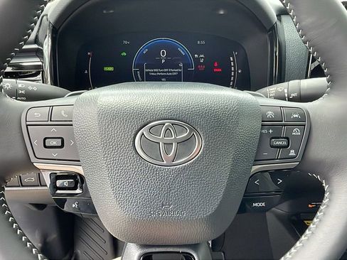 New 2026 Toyota Camry SE FWD image 21