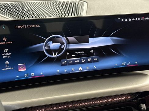 New 2026 BMW 330i Sedan w/ M Sport Package image 25