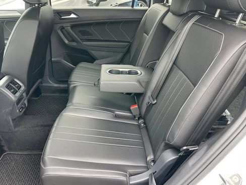 Certified 2024 Volkswagen Tiguan SE R-Line AWD/4WD image 7