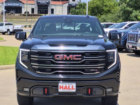 Certified 2023 GMC Sierra 1500 AT4 w/ AT4 Premium Package AWD/4WD image 2