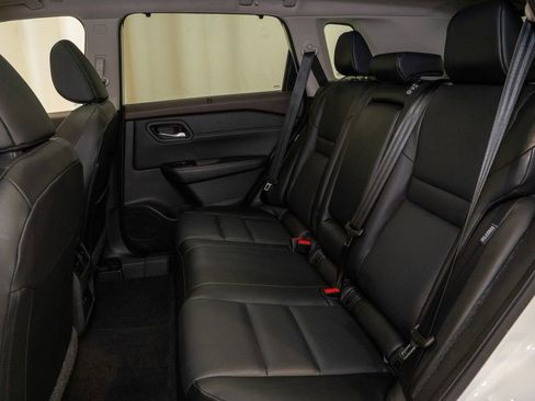 Certified 2023 Nissan Rogue SV w/ SV Premium Package image 9