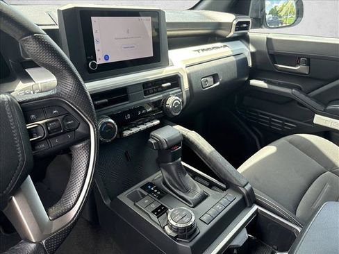 Certified 2024 Toyota Tacoma TRD Off-Road AWD/4WD image 15