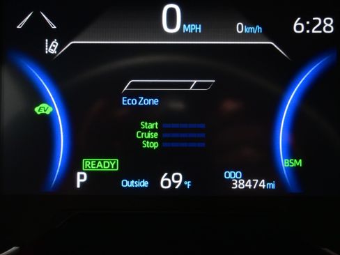 Used 2025 Toyota RAV4 XLE w/ Convenience Package AWD/4WD image 26