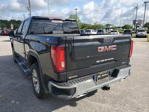 Used 2021 GMC Sierra 1500 SLT w/ SLT Premium Package AWD/4WD image 3