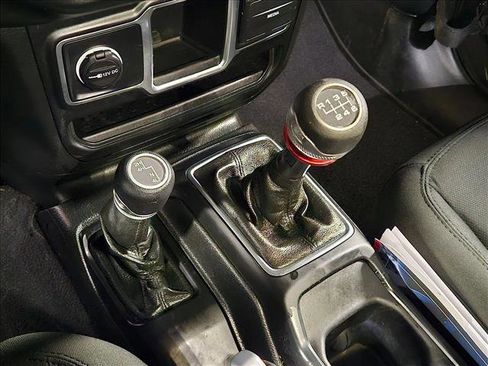 Used 2020 Jeep Wrangler Unlimited Sport image 11