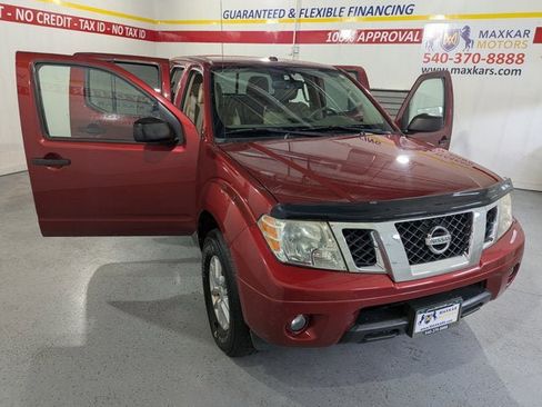 Used 2015 Nissan Frontier SV w/ SV Value Truck Package image 9