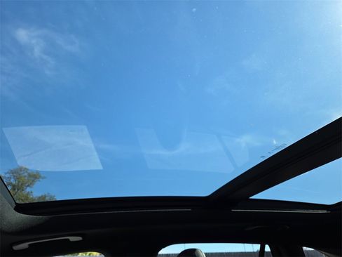 Certified 2025 Mercedes-Benz GLC 300 GLC 300 image 27