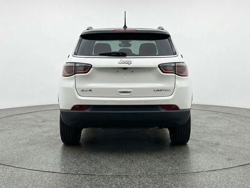 Used 2025 Jeep Compass Limited image 7