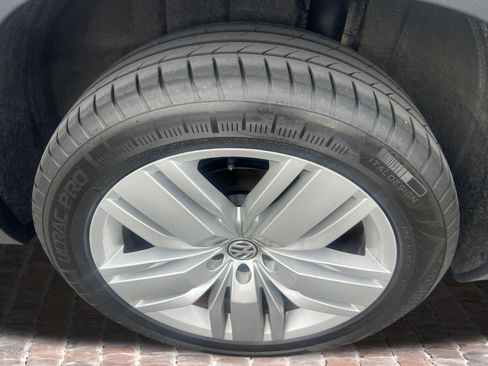 Used 2019 Volkswagen Atlas SE FWD image 20