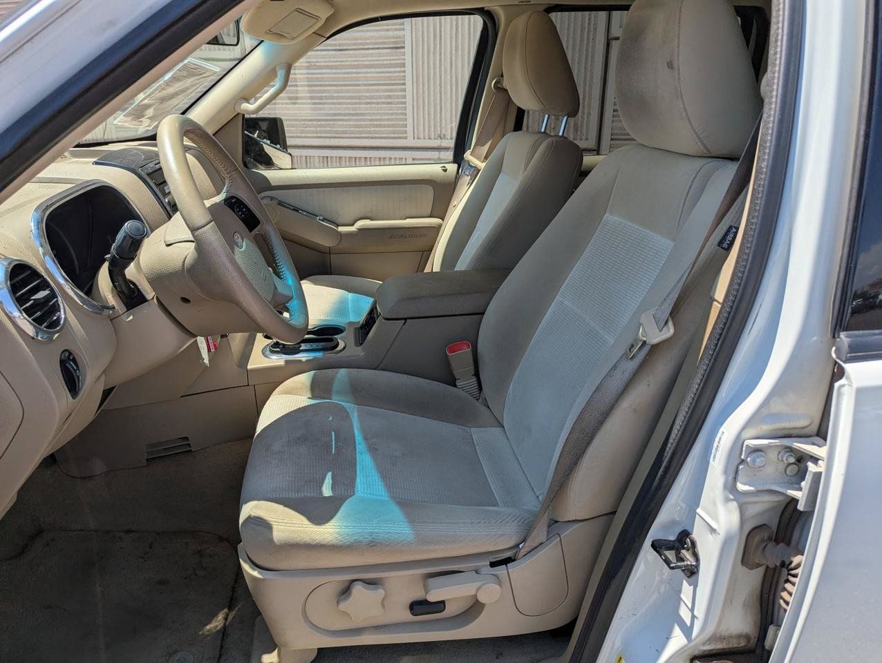 Used 2010 Ford Explorer XLT AWD/4WD image 9