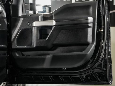 Used 2021 Ford F250 Lariat w/ Lariat Ultimate Package AWD/4WD image 36