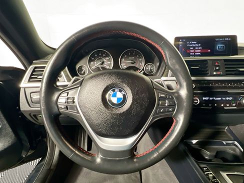 Used 2020 BMW 430i xDrive Coupe w/ Convenience Package image 17