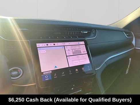 New 2025 Jeep Grand Cherokee Limited w/ Black Appearance Package RWD image 36