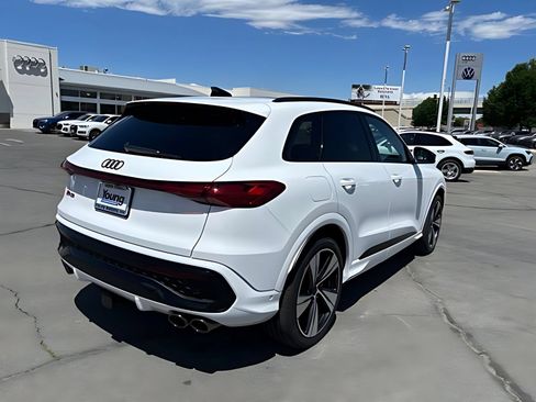 New 2026 Audi SQ5 Prestige AWD/4WD image 4