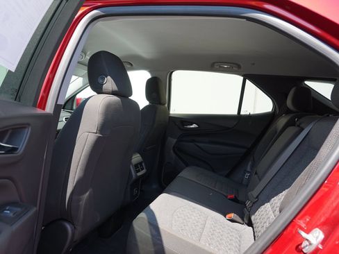 Certified 2022 Chevrolet Equinox LT AWD/4WD image 17