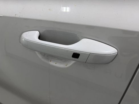 Used 2025 Kia Sorento S AWD/4WD image 10