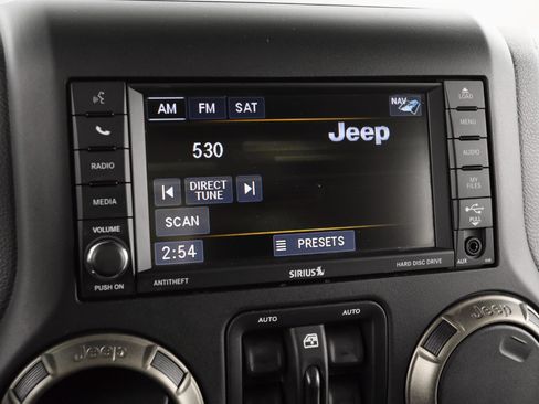 Used 2018 Jeep Wrangler Unlimited Sport image 23