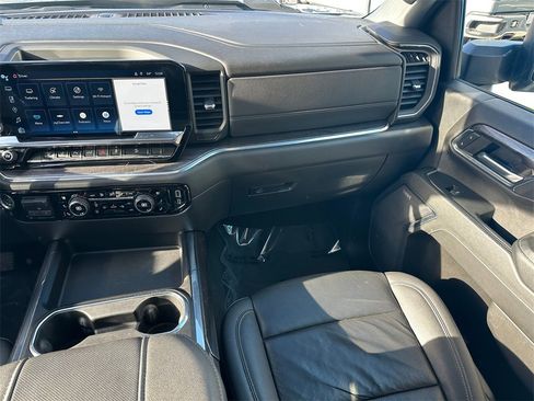 Used 2024 Chevrolet Silverado 2500 LTZ w/ LTZ Convenience Package image 20