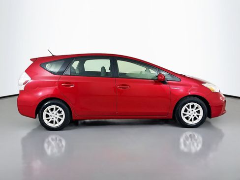 Used 2013 Toyota Prius V Three FWD image 4