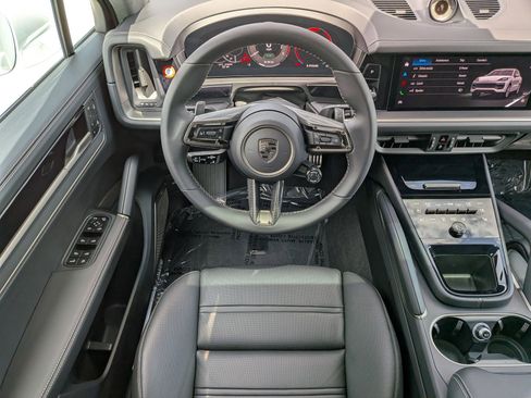 New 2026 Porsche Cayenne Turbo AWD/4WD image 16