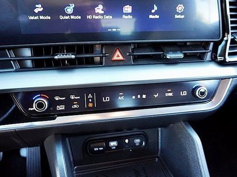 Used 2024 Kia Sportage EX image 28