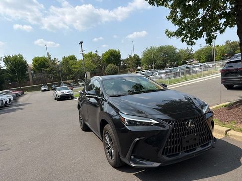 Certified 2025 Lexus NX 250 AWD w/ Accessory Package (2T) image 8