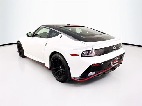 Used 2025 Nissan Z NISMO w/ Floor Mat Package image 18