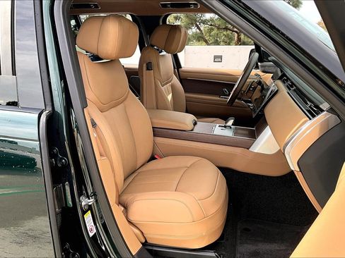 New 2026 Land Rover Range Rover Autobiography image 6