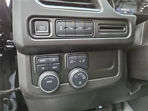 Used 2021 Chevrolet Suburban RST image 22